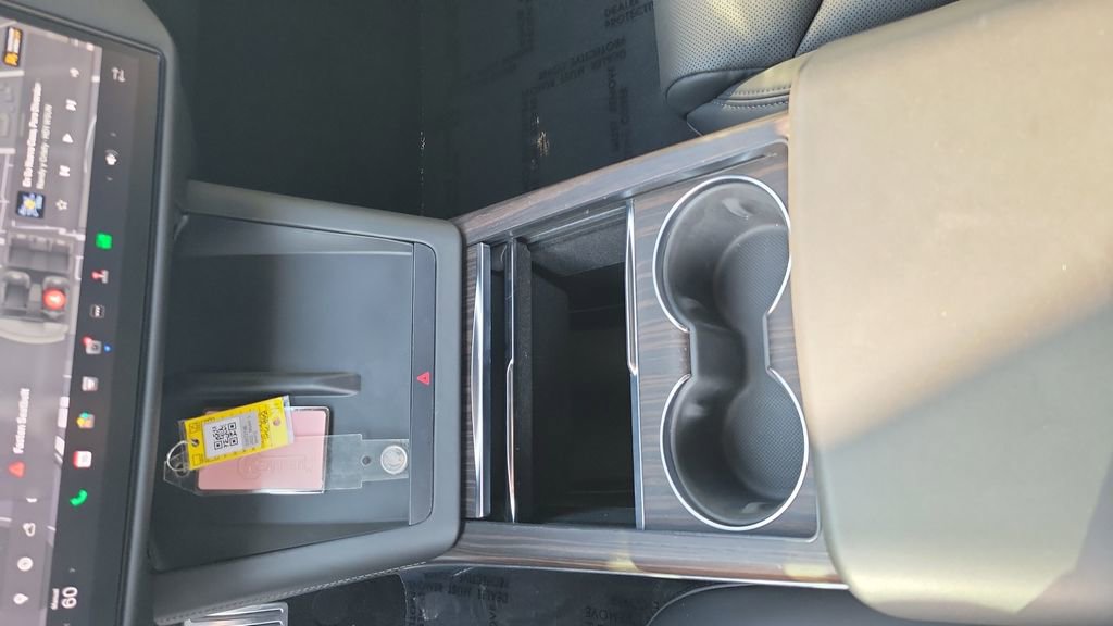 Used 2022 Tesla Model S image 18