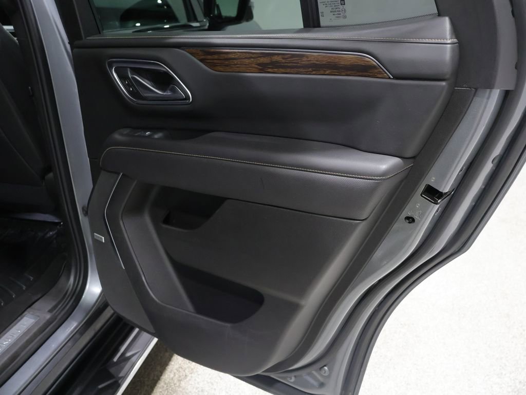 Used 2021 Chevrolet Tahoe Premier w/ Premium Package image 26