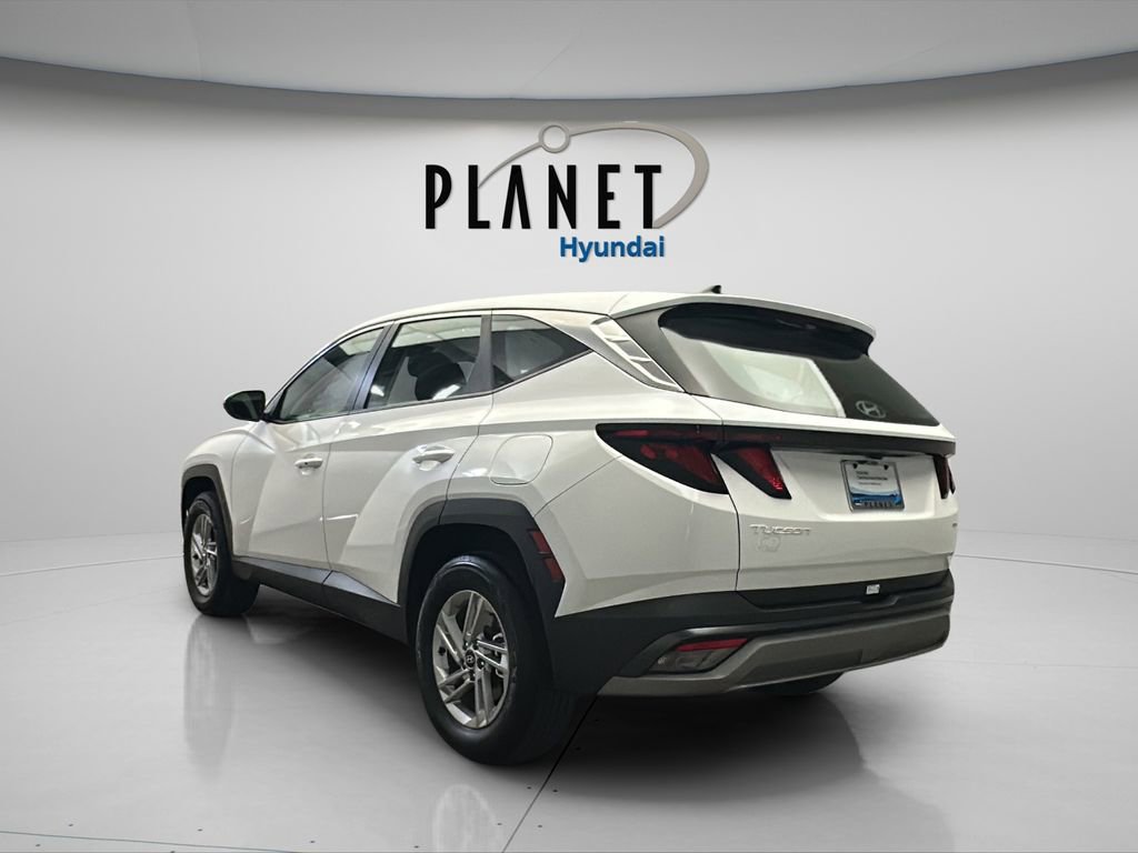 Certified 2025 Hyundai Tucson SE image 6
