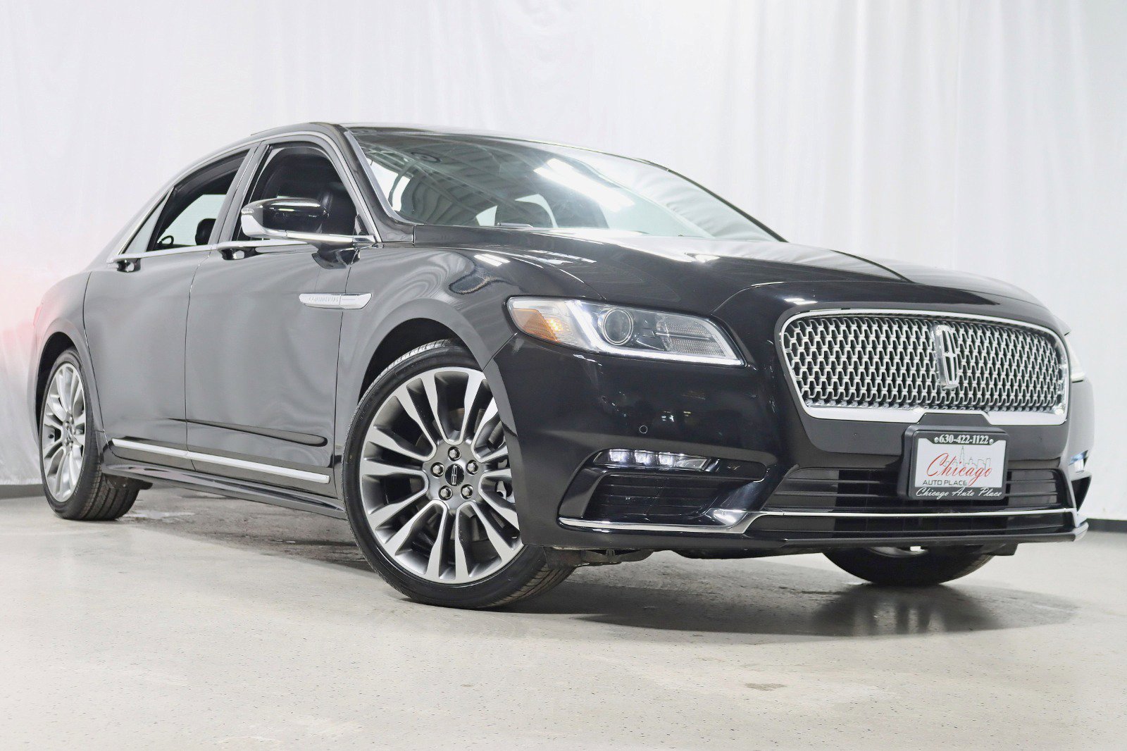 Used 2017 Lincoln Continental Select w/ Climate Package AWD/4WD image 7