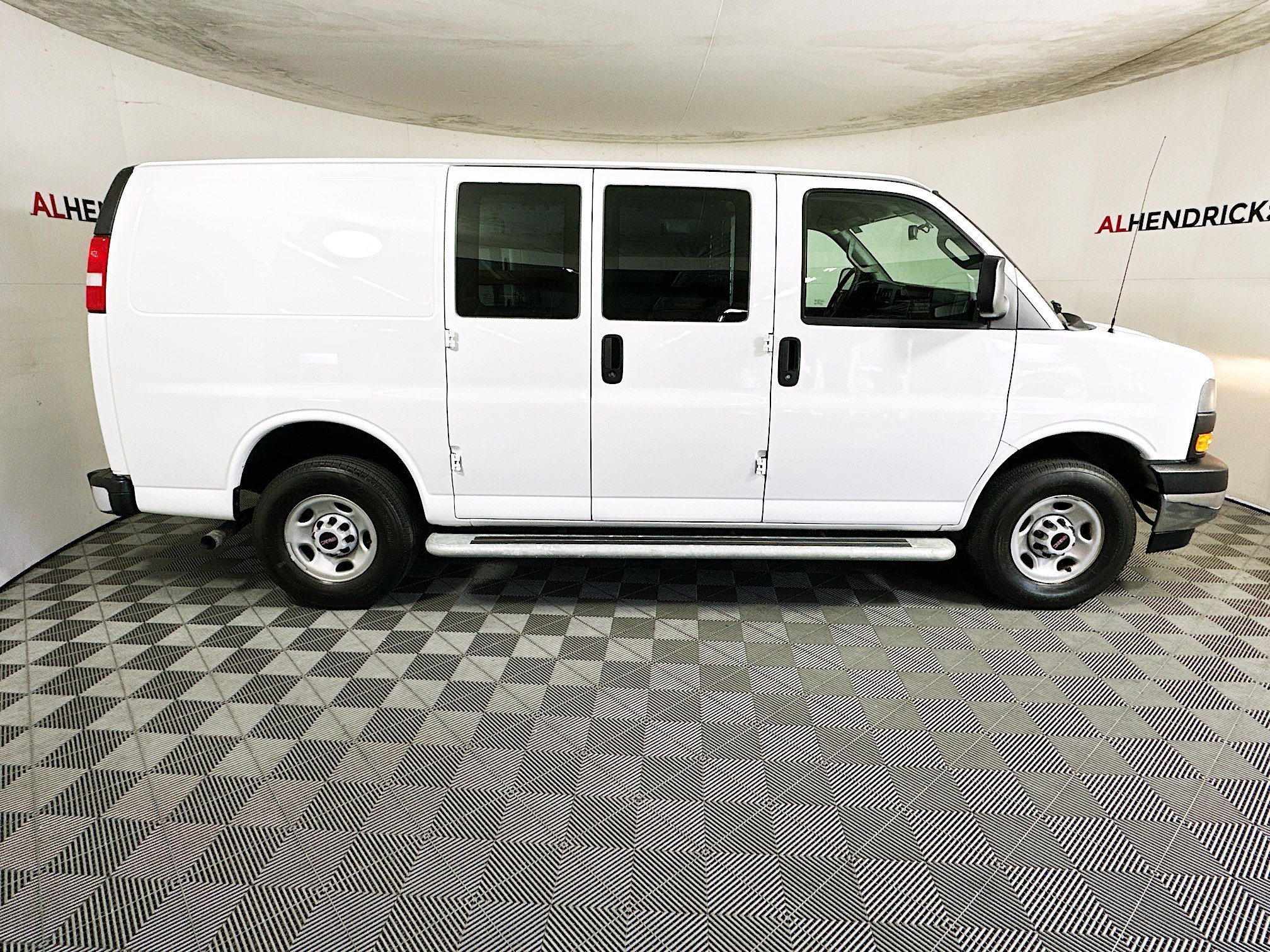 Used 2024 GMC Savana 2500 w/ Driver Convenience Package image 2