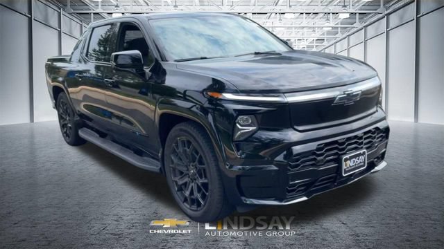 New 2026 Chevrolet Silverado EV 4x4 Crew Cab image 6
