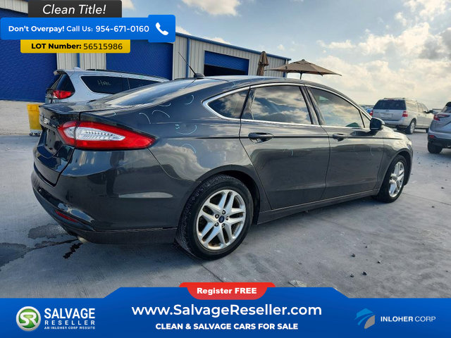 Used 2016 Ford Fusion SE w/ Equipment Group 202A FWD image 4