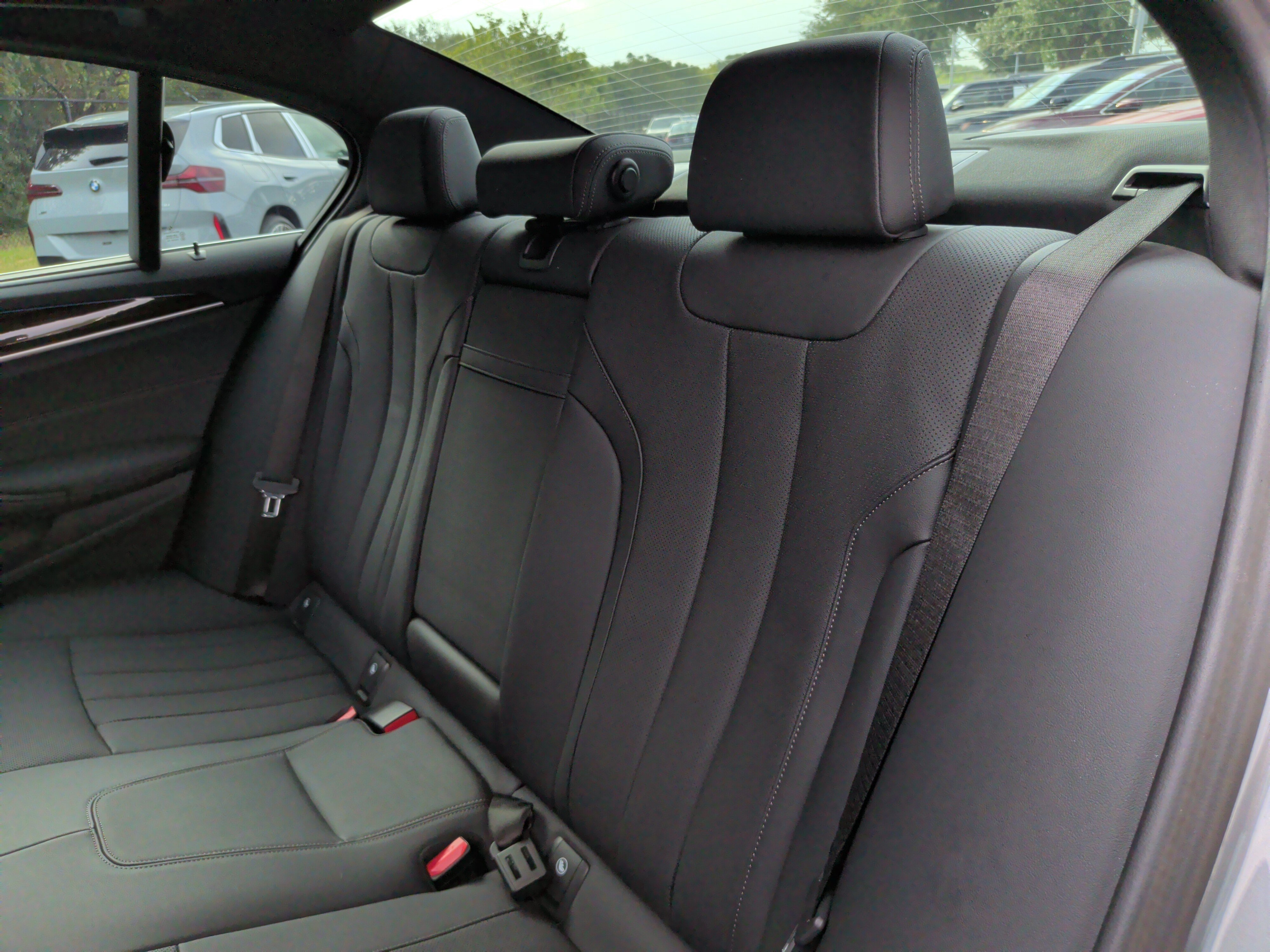 Used 2023 BMW 530e w/ Executive Package RWD image 35