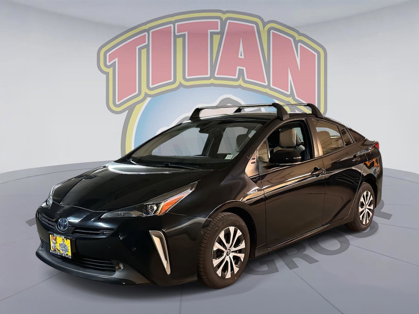 Used 2021 Toyota Prius XLE image 1