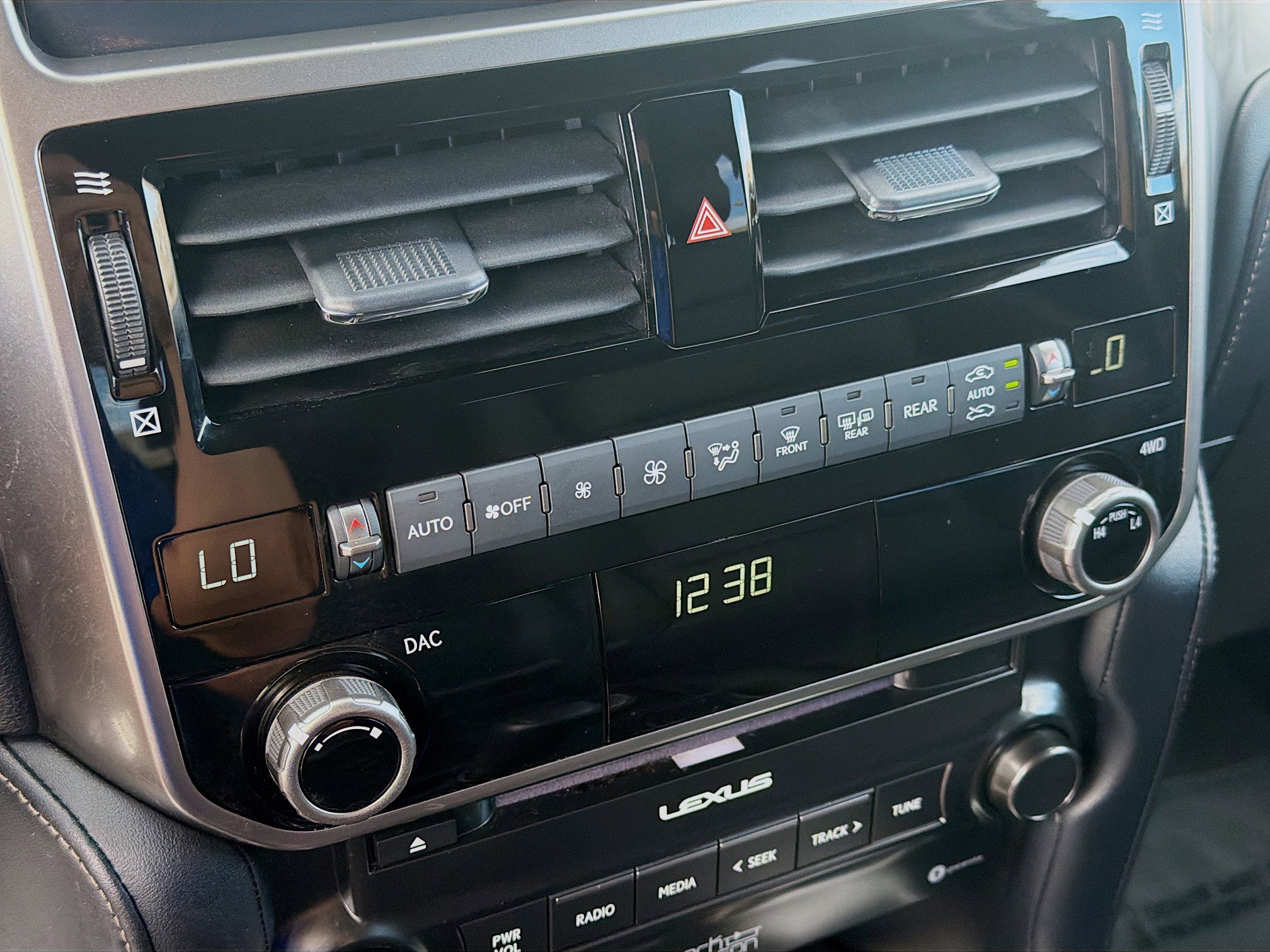 Used 2023 Lexus GX 460 Premium image 15