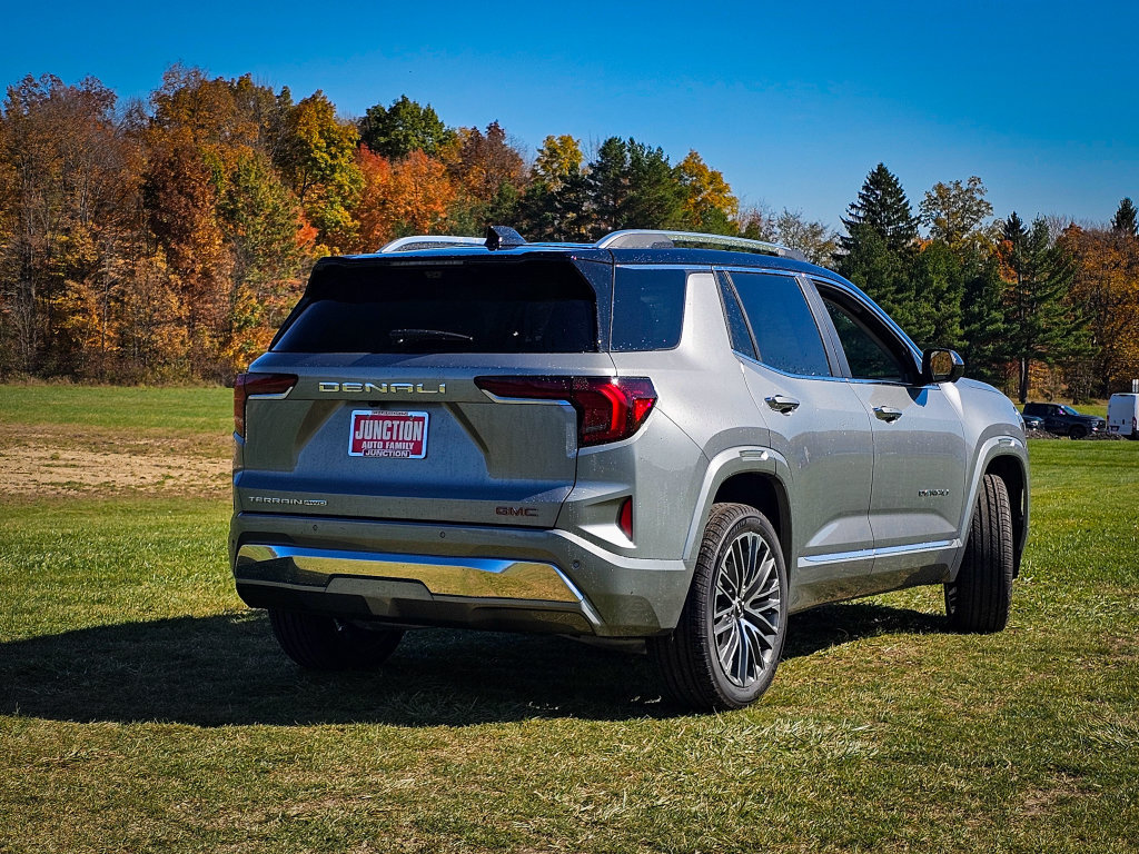 New 2027 GMC Terrain Denali AWD/4WD image 3