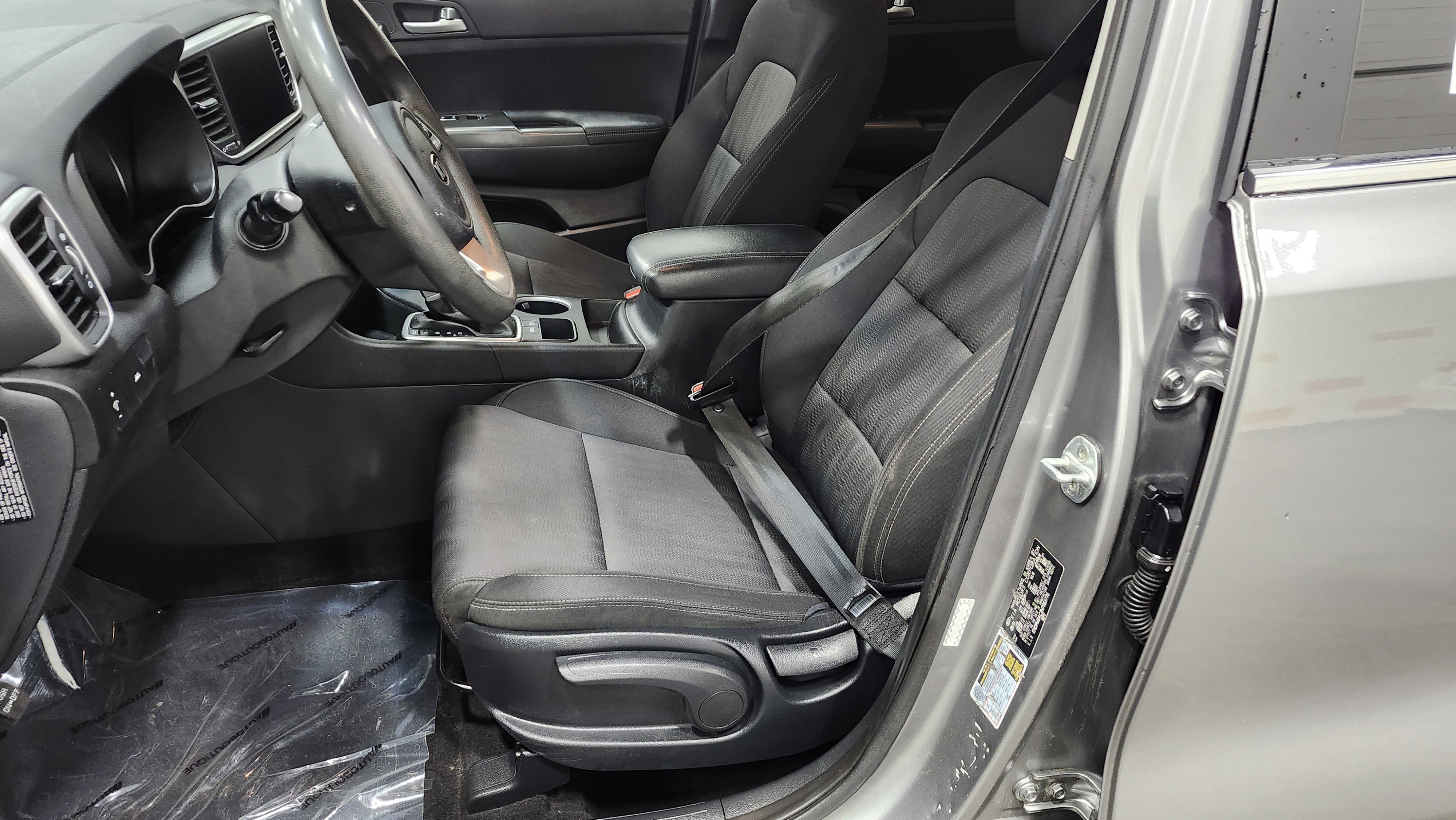 Used 2022 Kia Sportage LX image 22