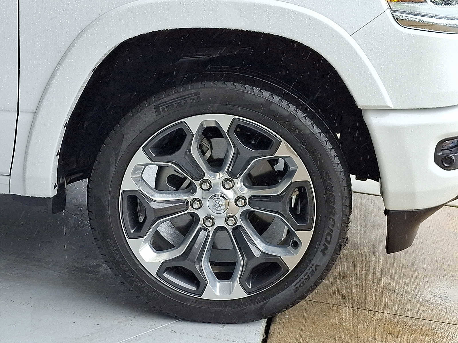 Used 2024 RAM 1500 Limited image 8