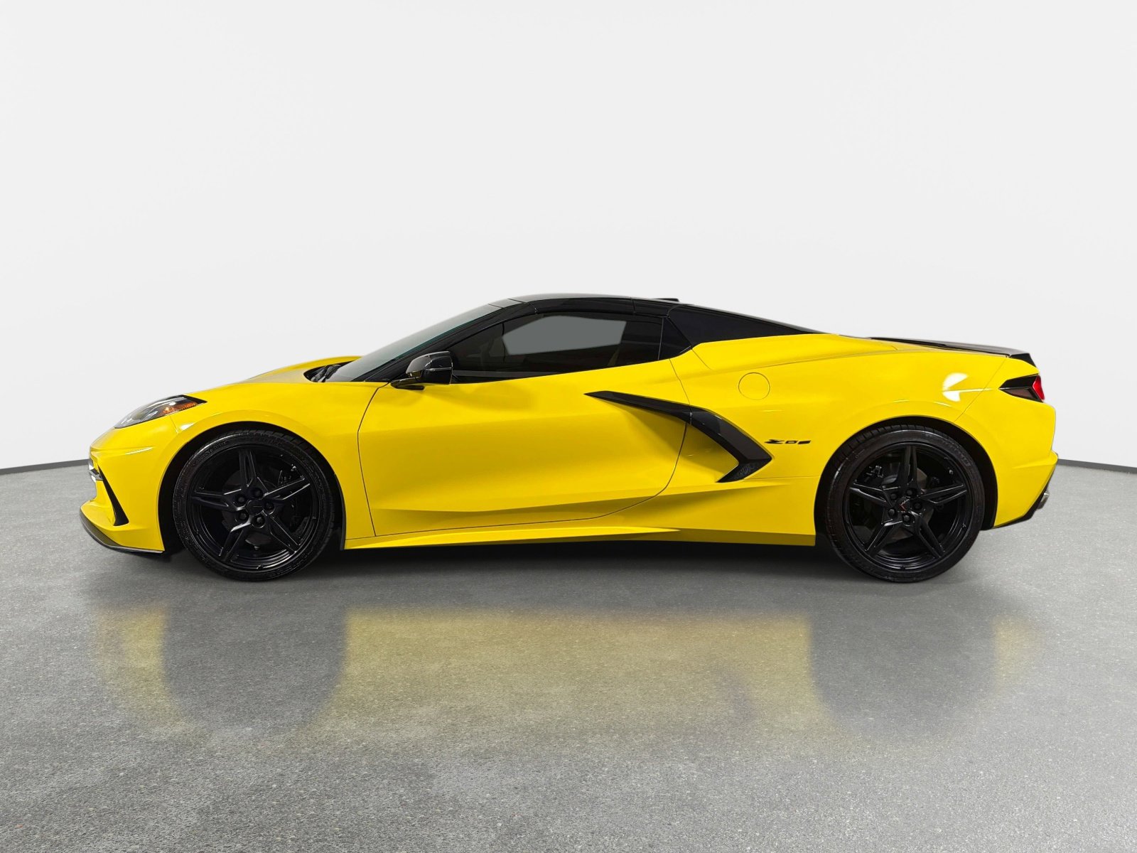 Used 2022 Chevrolet Corvette Stingray Preferred Conv w/ Battery Protection Package RWD image 6