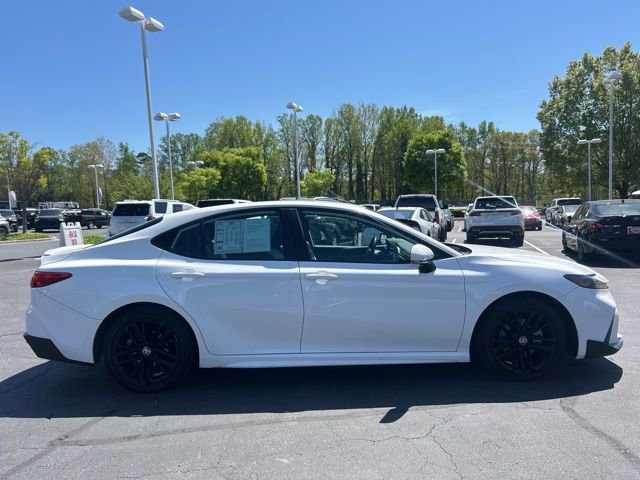 Used 2025 Toyota Camry SE FWD image 4
