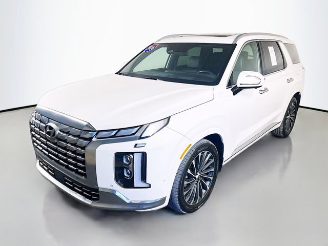 Used 2024 Hyundai Palisade Calligraphy FWD image 4