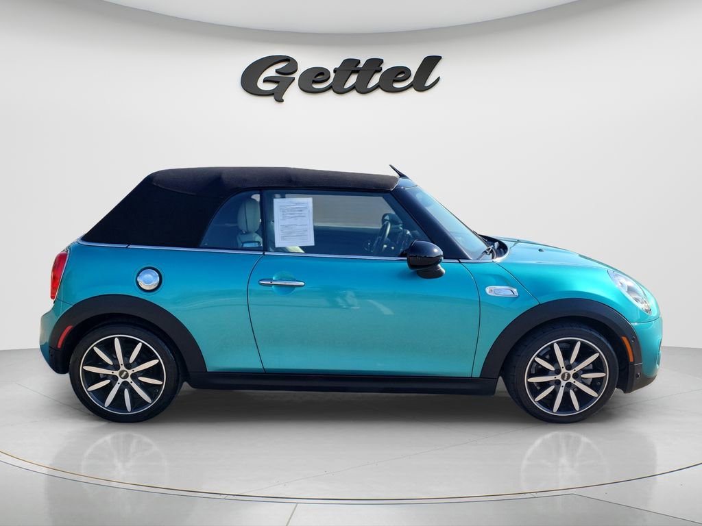 Used 2018 MINI Cooper S image 3