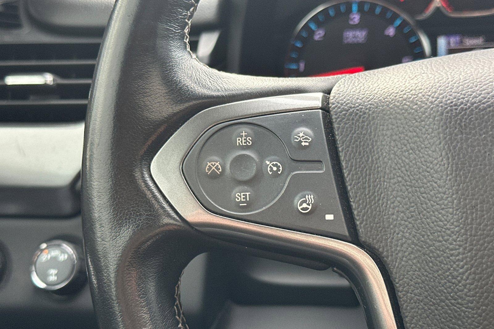 Used 2020 Chevrolet Tahoe Premier image 36