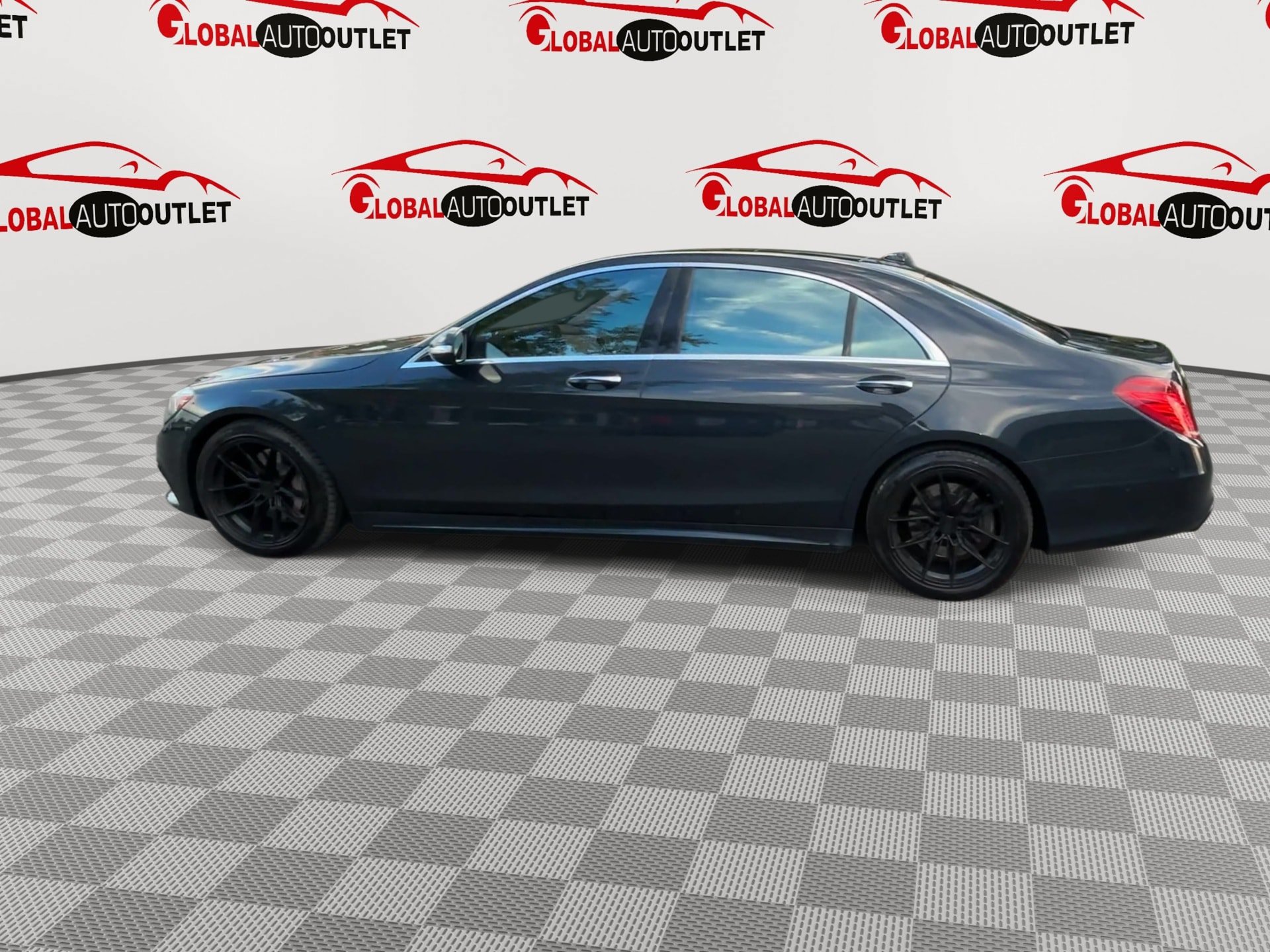 Used 2017 Mercedes-Benz S 550 4MATIC Sedan image 5