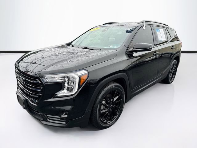 Used 2023 GMC Terrain SLT w/ Elevation Edition image 3