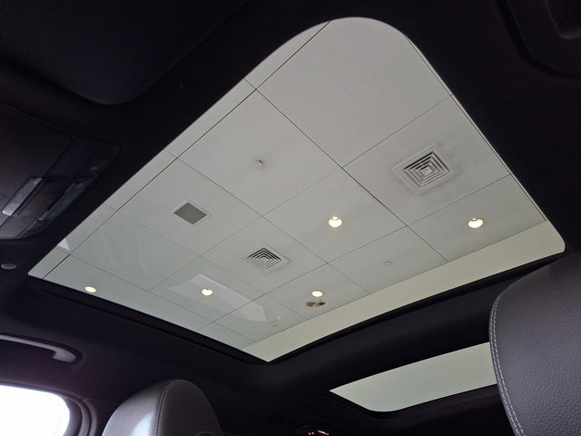 Used 2021 Mercedes-Benz GLC 300 4MATIC image 14