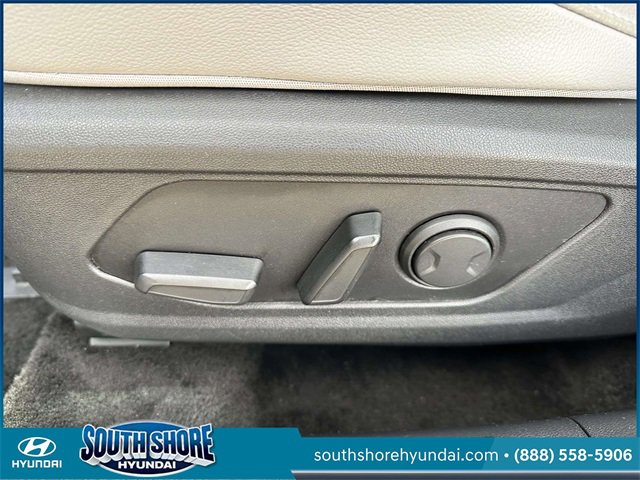 Certified 2023 Hyundai Elantra Limited image 19