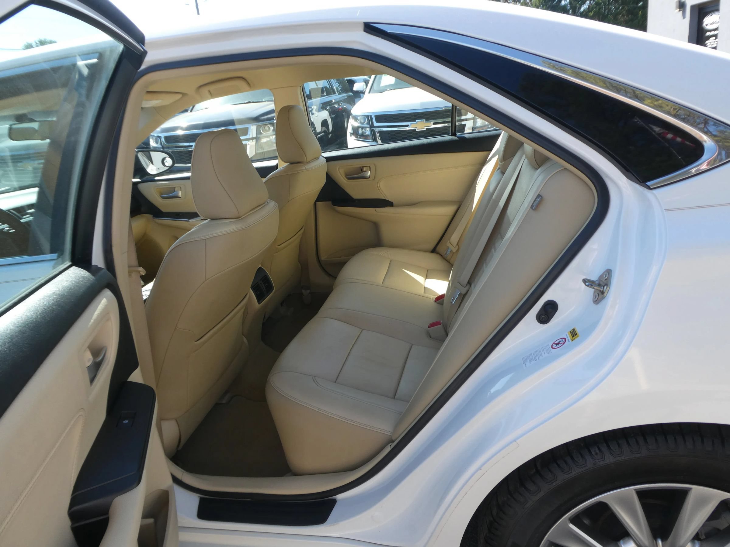 Used 2016 Toyota Camry XLE FWD image 28