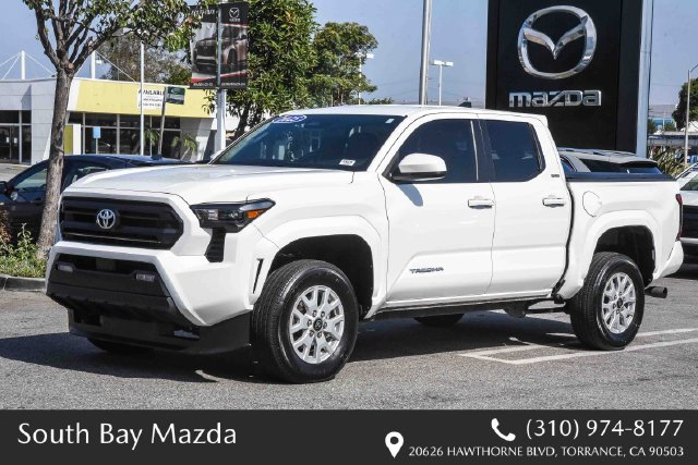 Used 2025 Toyota Tacoma SR5 AWD/4WD image 3
