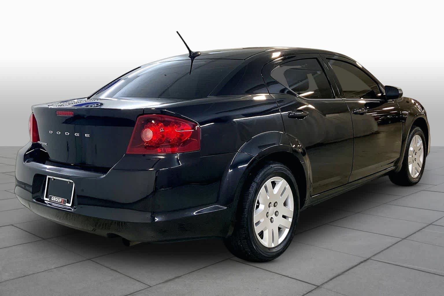 Used 2013 Dodge Avenger SE FWD image 11