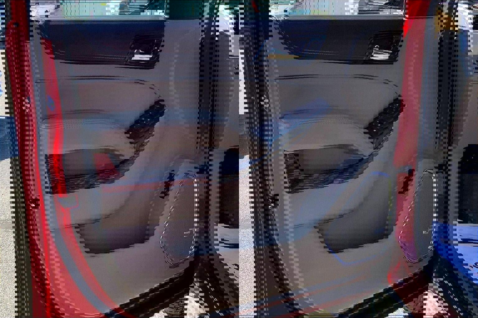 Used 2015 GMC Yukon XL SLT w/ Open Road Package AWD/4WD image 25