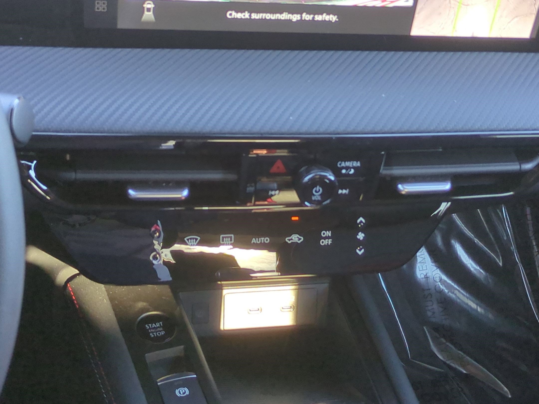 New 2026 Nissan Kicks SR FWD image 19