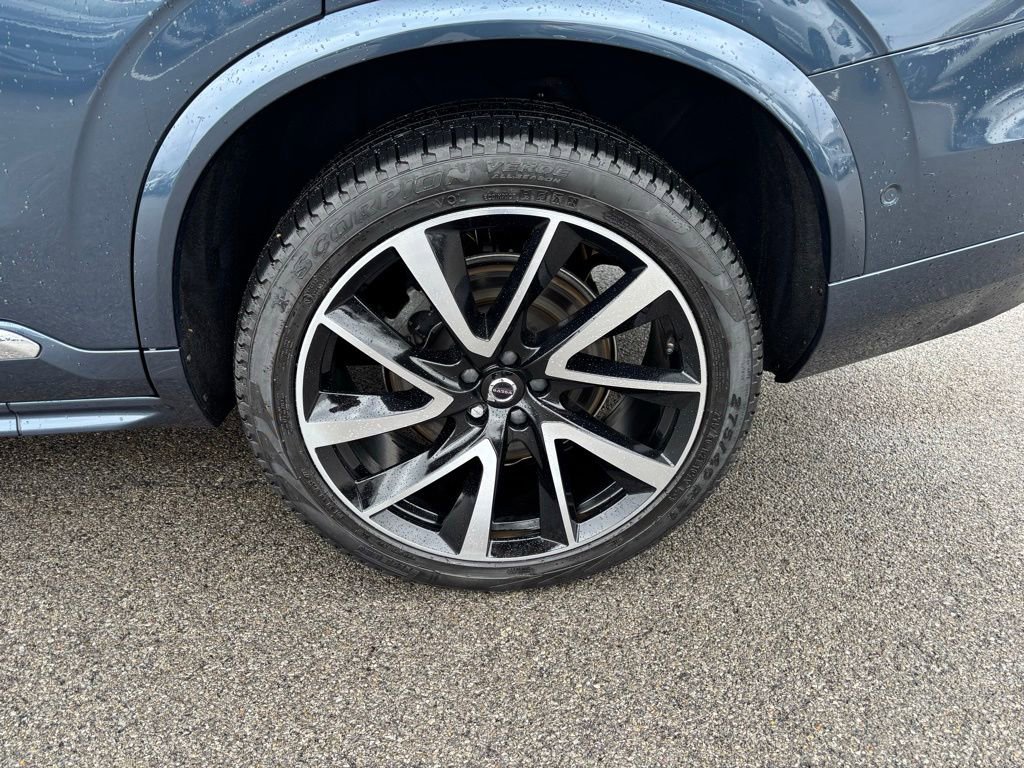 Certified 2023 Volvo XC90 B6 Plus w/ Protection Package Premier AWD/4WD image 32
