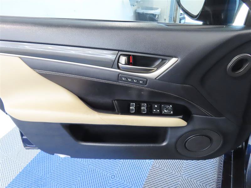 Used 2016 Lexus GS 200t RWD image 15