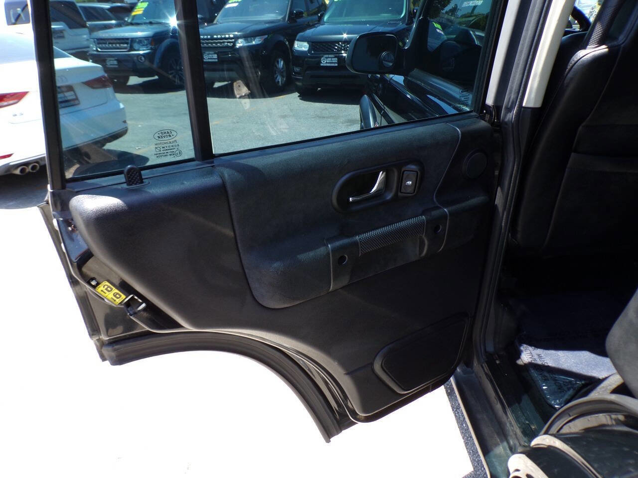 Used 2003 Land Rover Discovery SE image 18