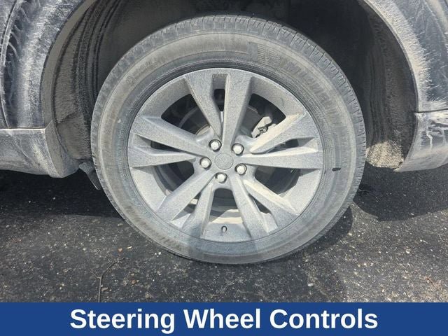 Used 2024 Ford Explorer XLT w/ Equipment Group 202A AWD/4WD image 22
