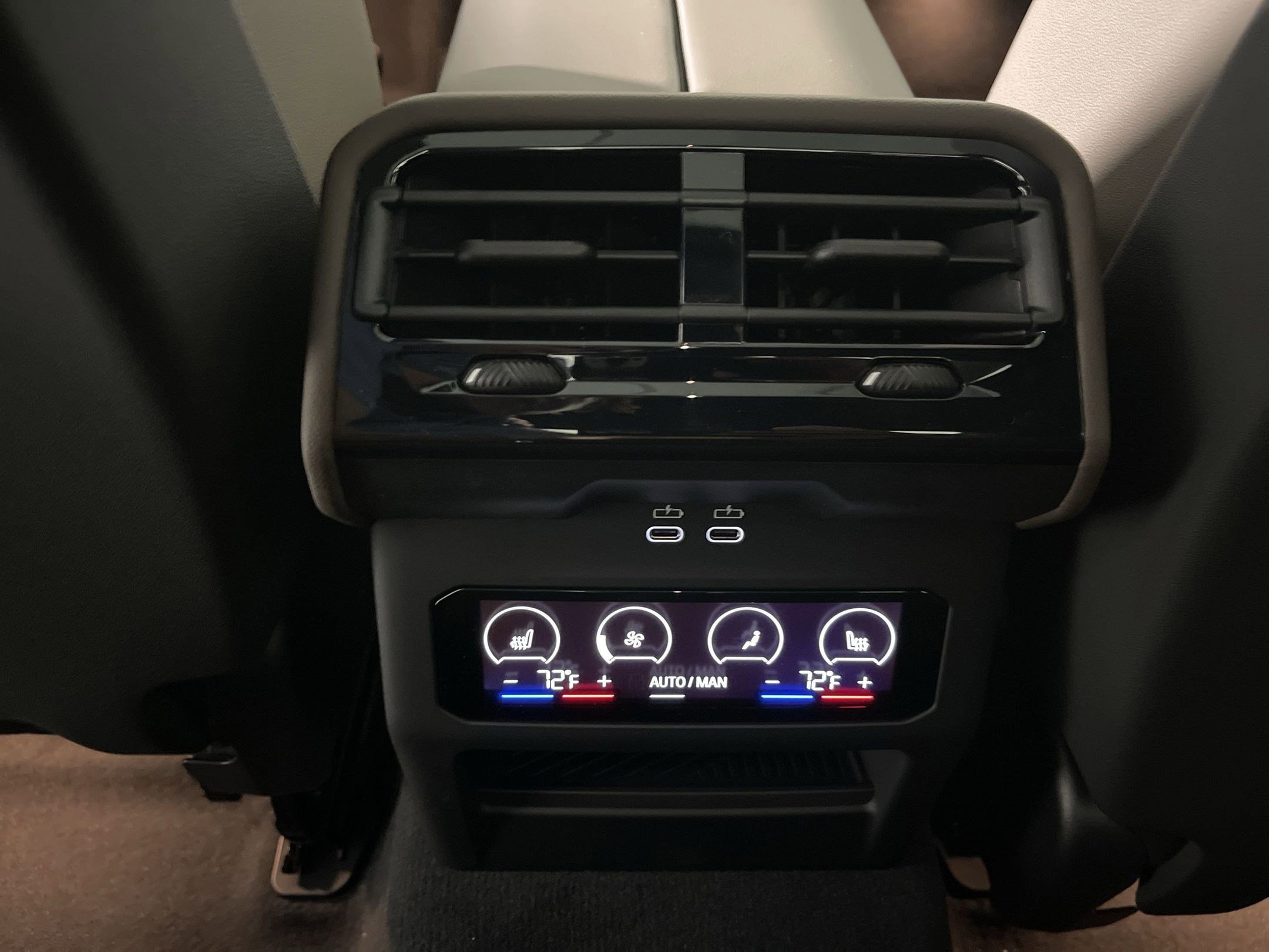 Used 2026 BMW 530i xDrive w/ Executive Package image 33