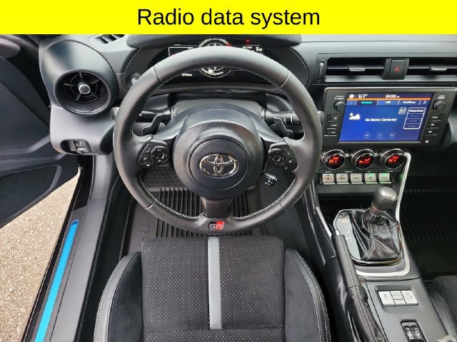 Used 2026 Toyota GR86 Premium w/ ALL Weather Mat Package (TMS) RWD image 9