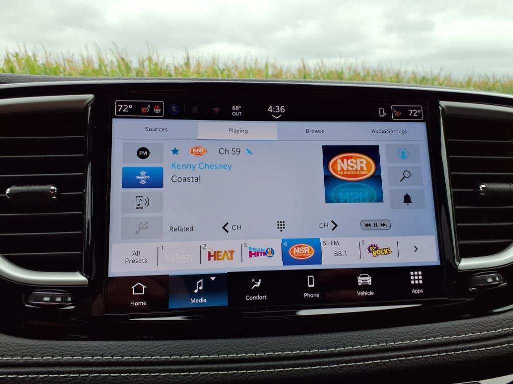 New 2026 Chrysler Pacifica Select image 11