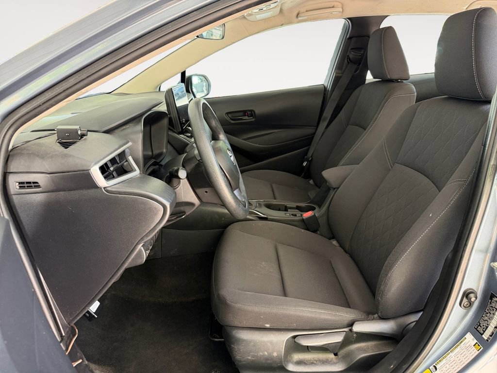 Used 2023 Toyota Corolla LE FWD image 6