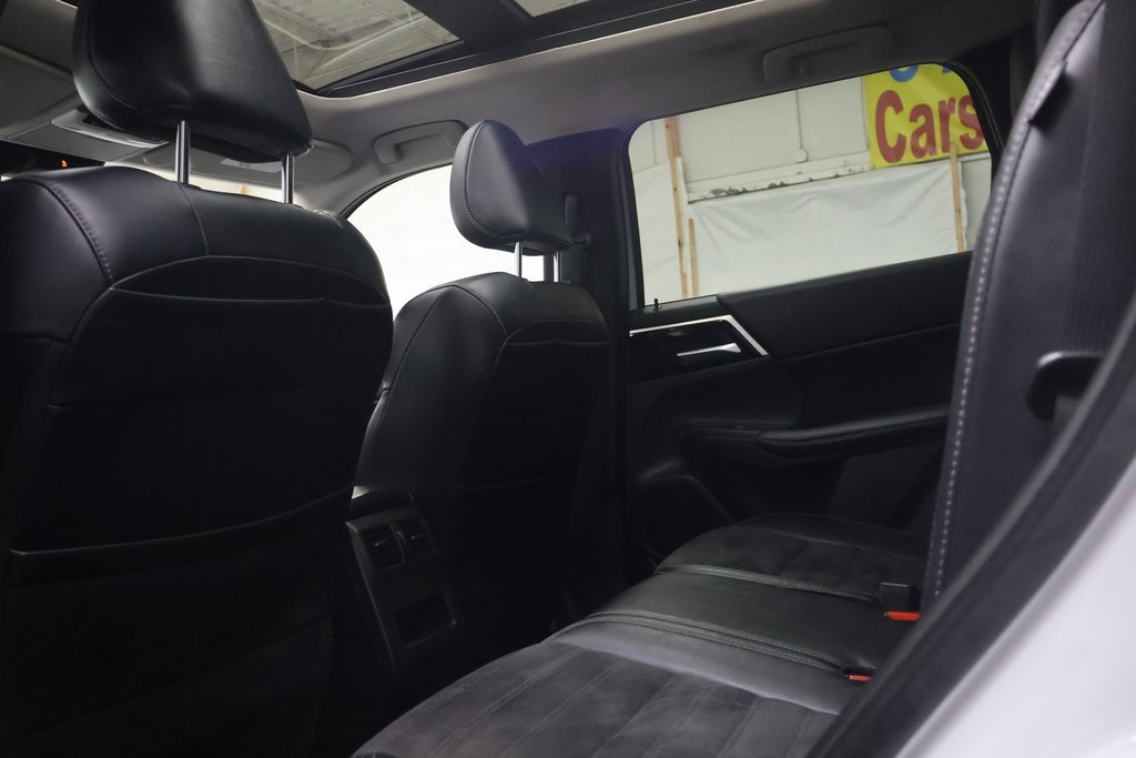 Used 2022 Mitsubishi Outlander SE image 17