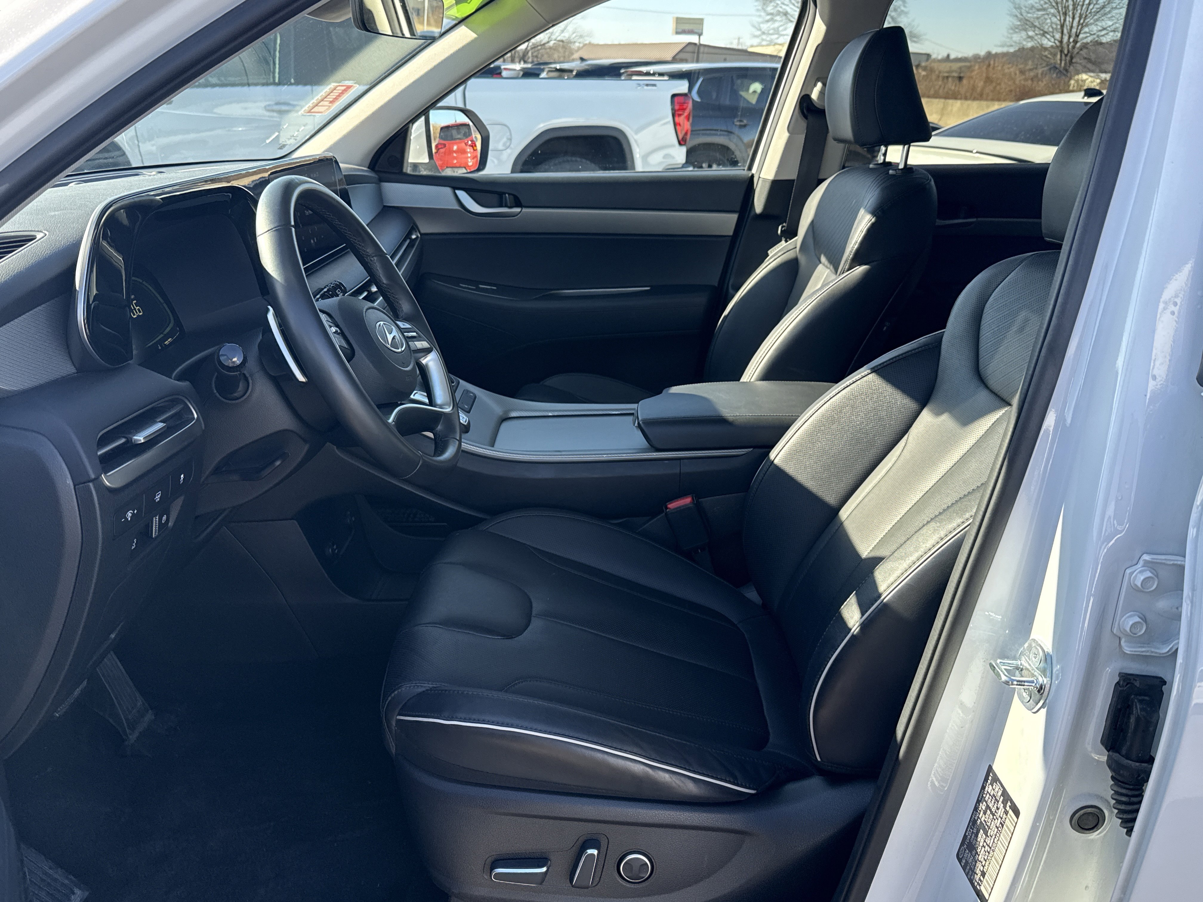 Used 2025 Hyundai Palisade SEL image 12