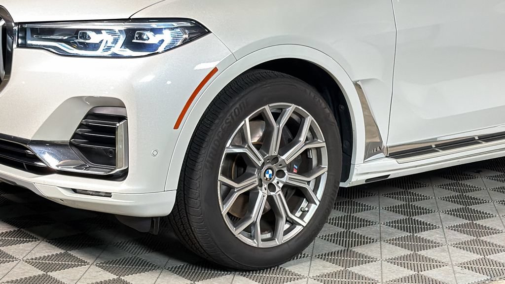 Used 2021 BMW X7 xDrive40i w/ Premium Package AWD/4WD image 5