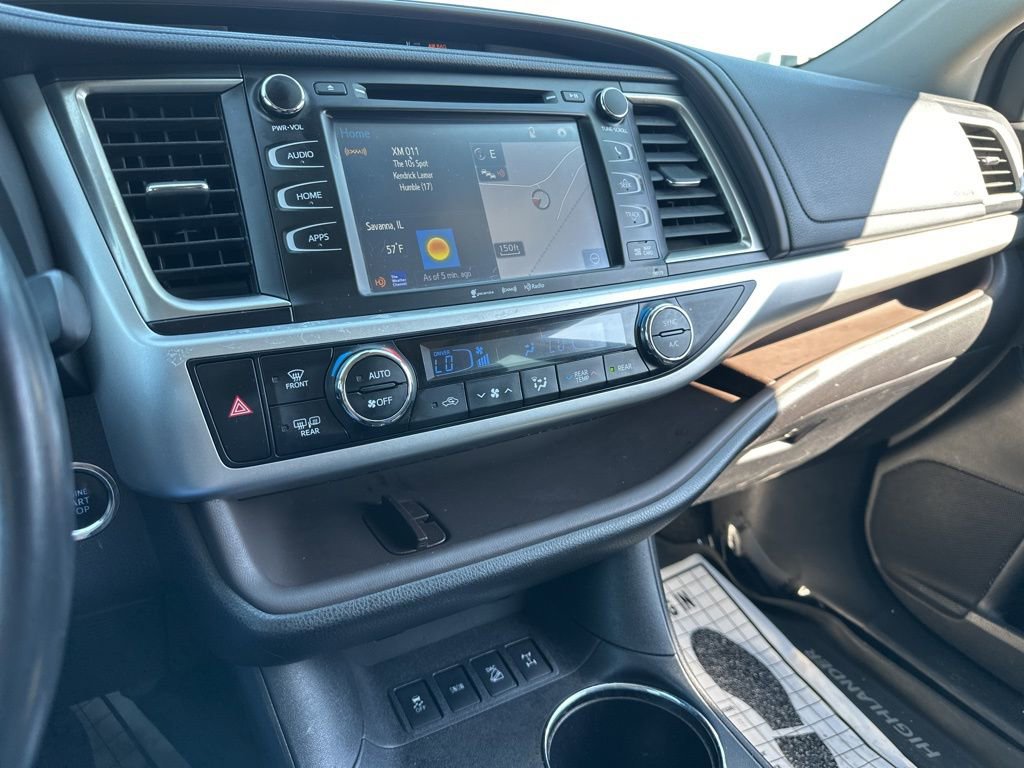 Used 2017 Toyota Highlander XLE image 45