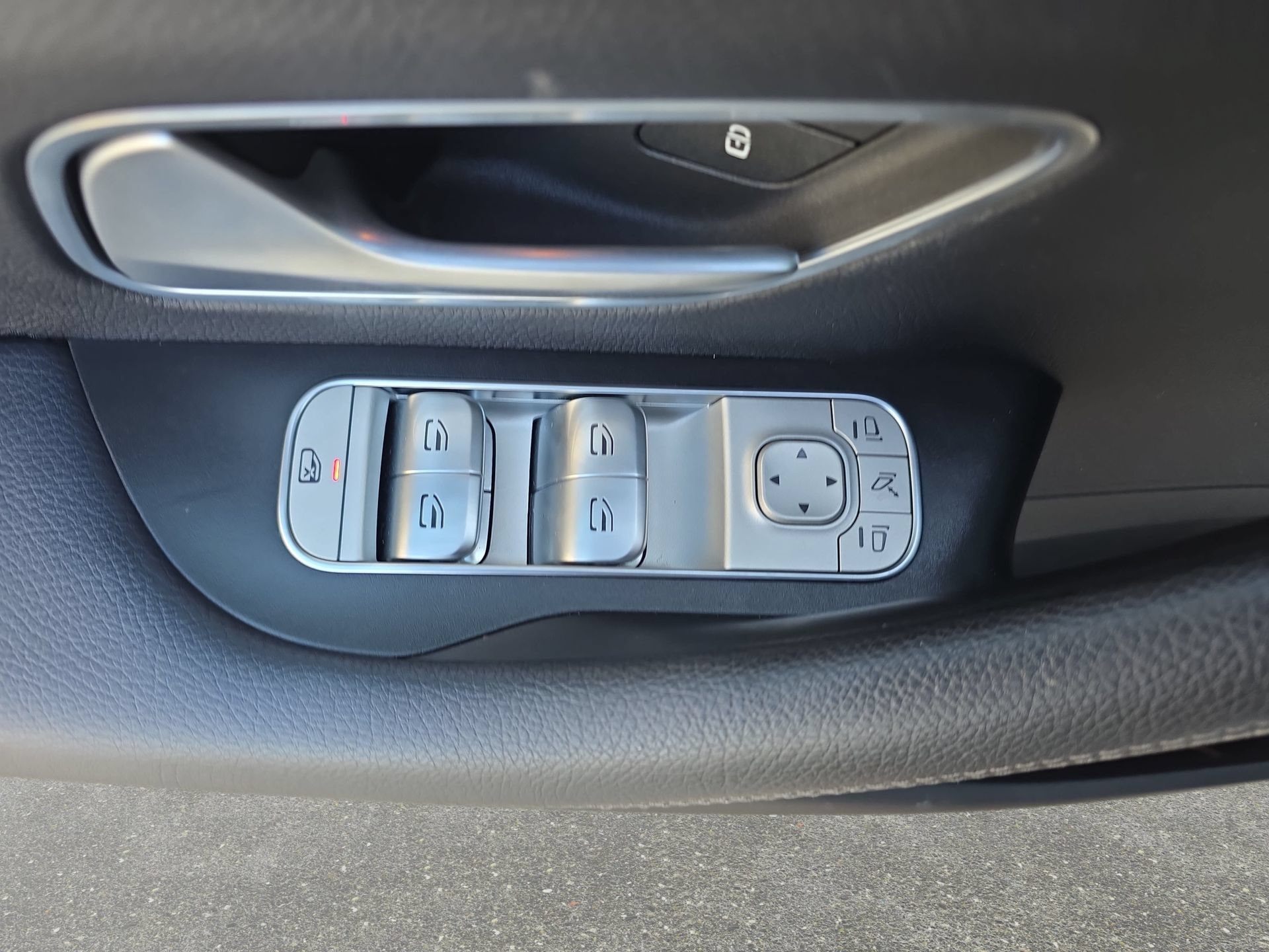 Certified 2024 Mercedes-Benz GLE 350 4MATIC image 27
