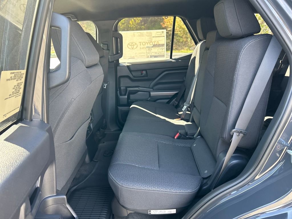 New 2025 Toyota 4Runner SR5 image 27