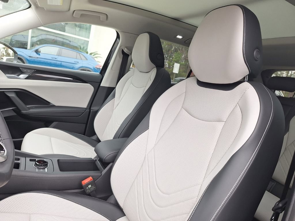 New 2026 Volkswagen Tiguan SE image 10