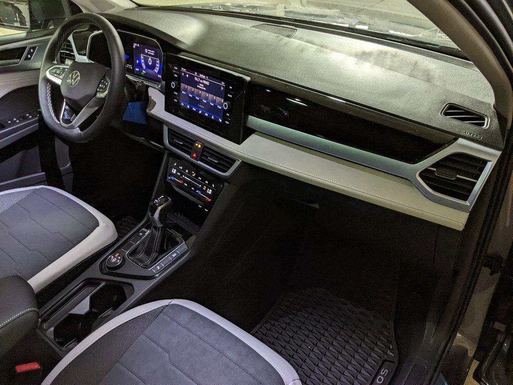 New 2026 Volkswagen Taos SE image 22