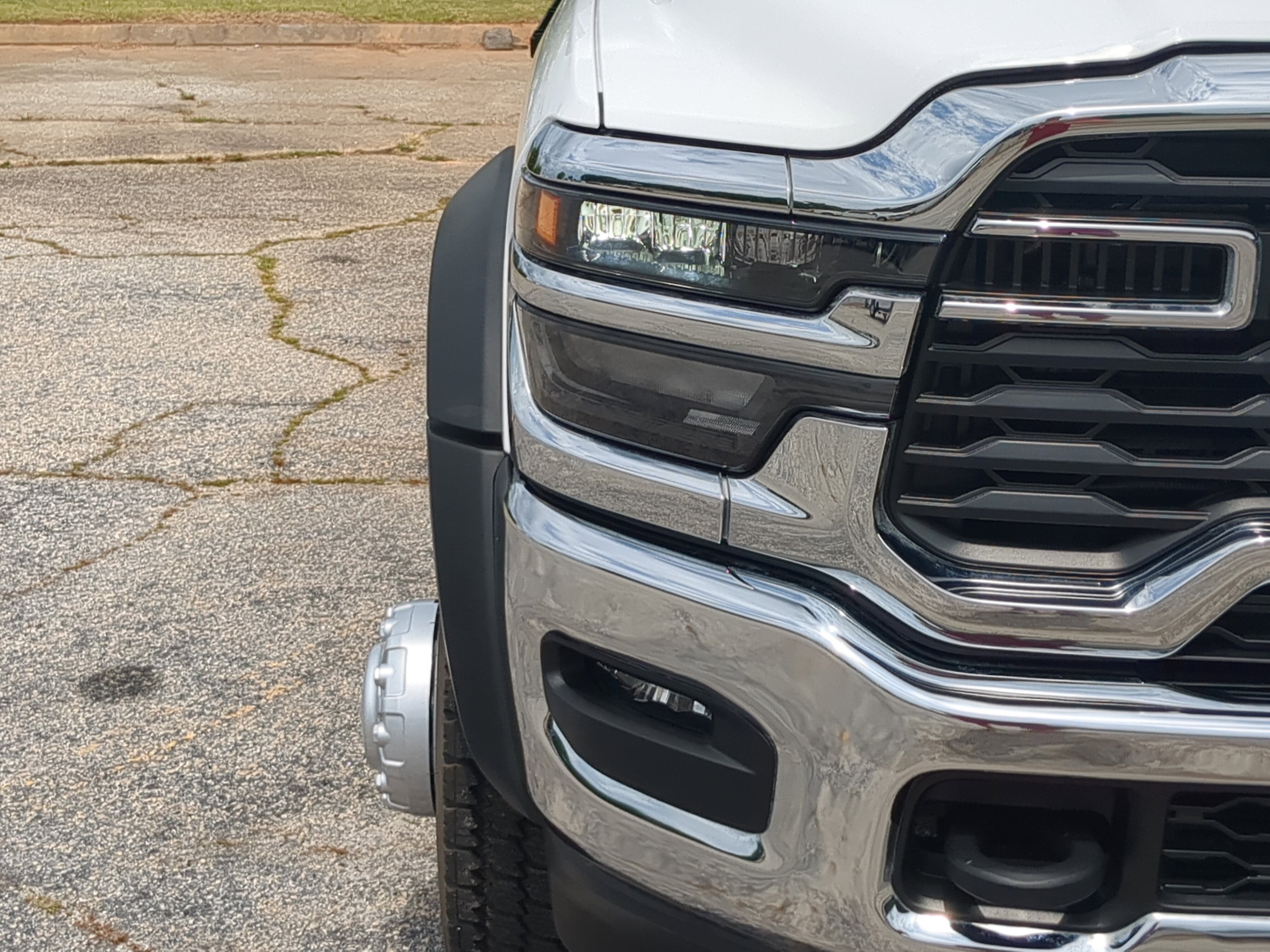 New 2026 RAM 5500 Tradesman w/ Chrome Appearance Group AWD/4WD image 8