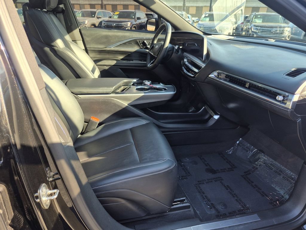 Used 2024 Cadillac Lyriq Sport RWD image 26