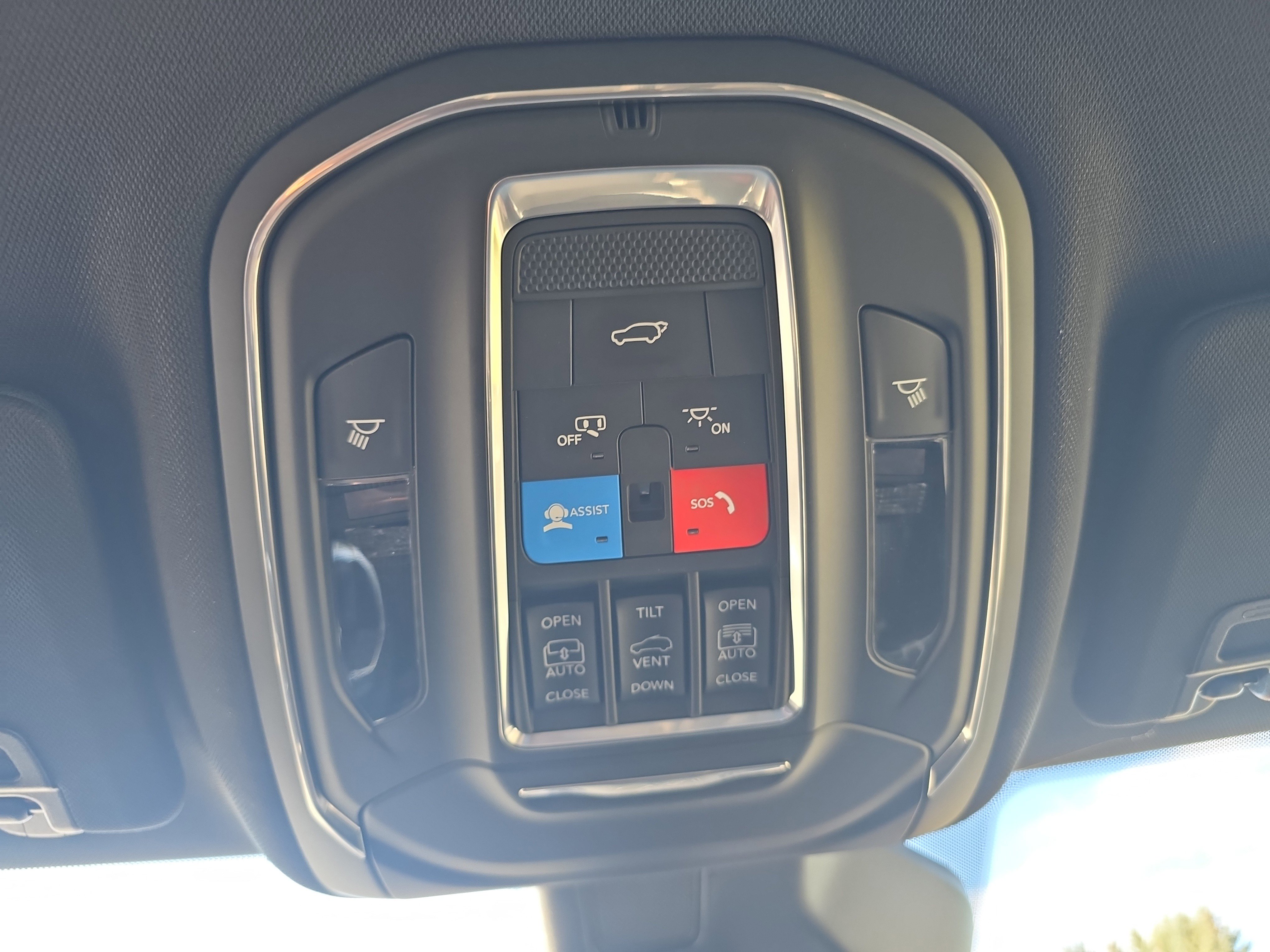 New 2025 Jeep Grand Cherokee Limited image 30