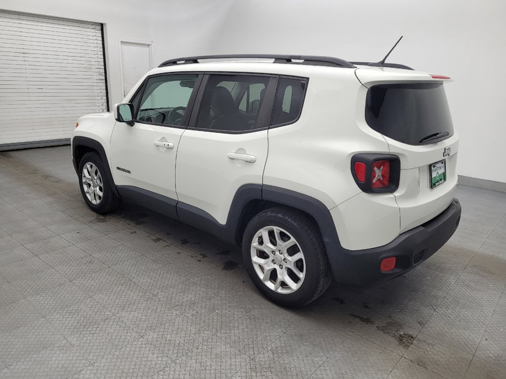 Used 2017 Jeep Renegade Latitude w/ Popular Equipment Group image 3