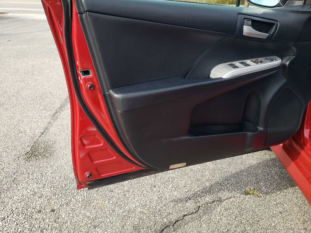 Used 2013 Toyota Camry SE image 31