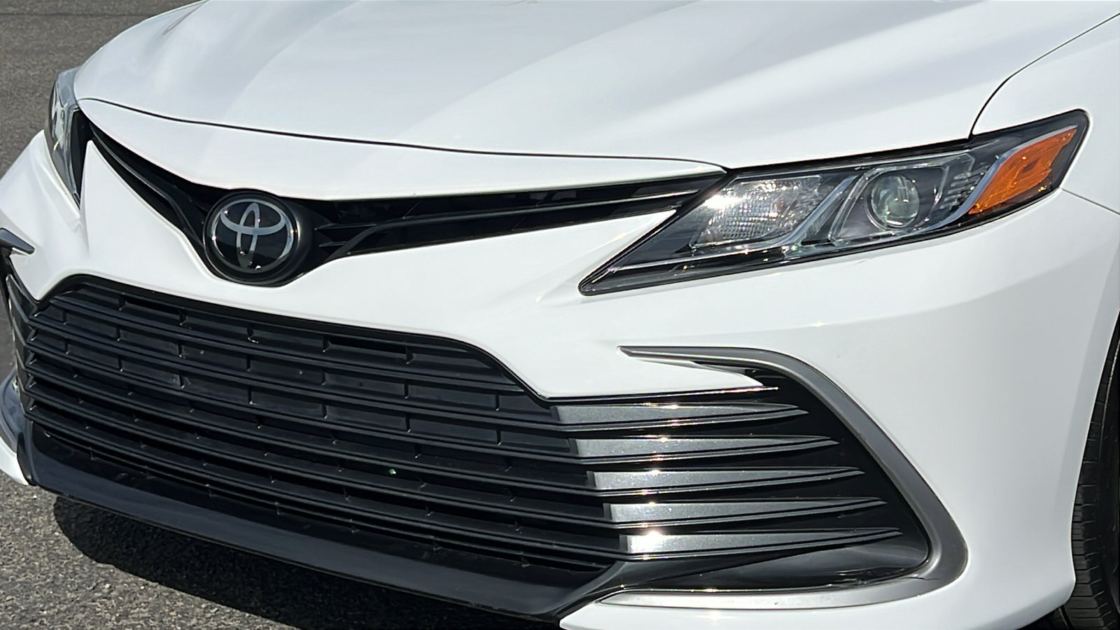 Used 2024 Toyota Camry LE w/ Cold Weather Package AWD/4WD image 9