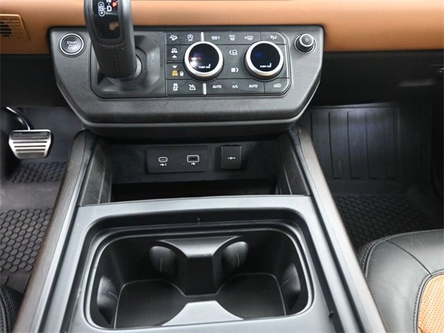 Used 2024 Land Rover Defender 130 X image 13